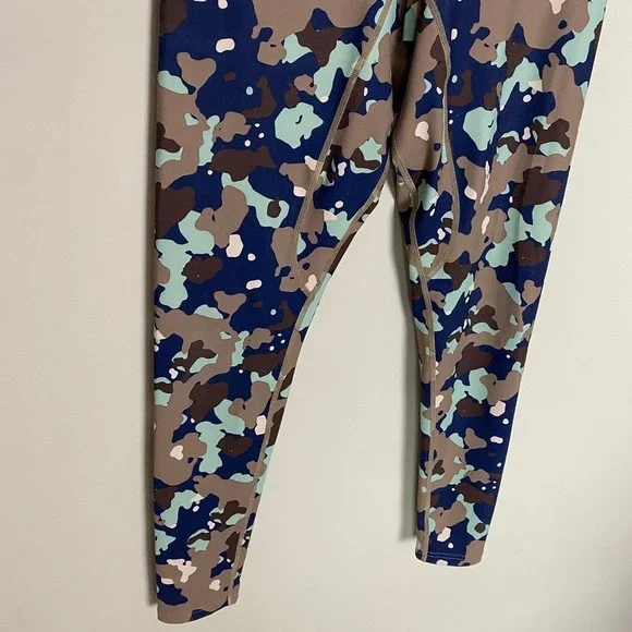 Balance Athletica Vitality Ascend Camo Leggings Womens Medium High Waist Workout - Picture 3 of 8